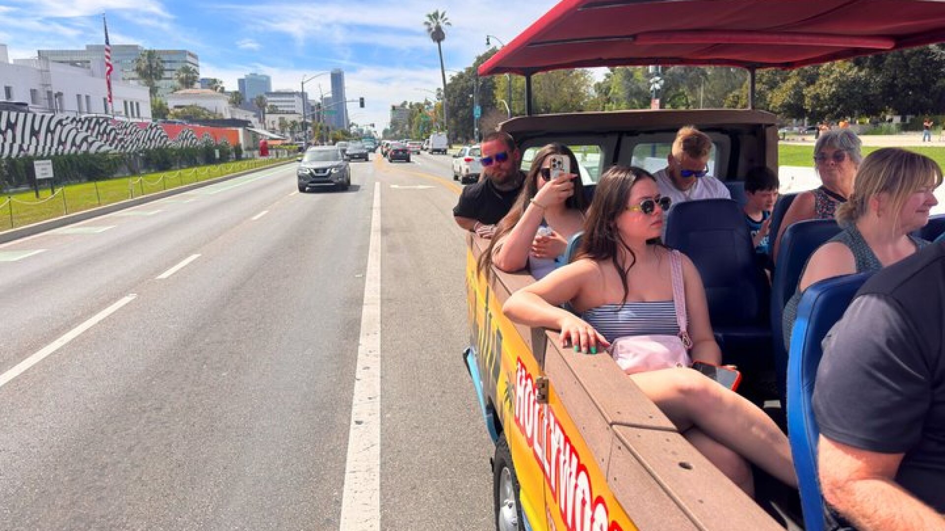 Hollywood and Celebrity Homes Bus Tour