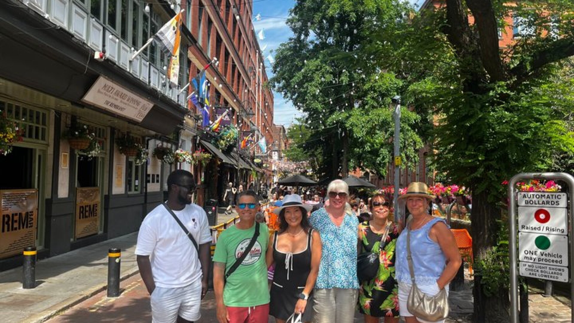 Daily Manchester City Centre Walking Tour with Local Guide