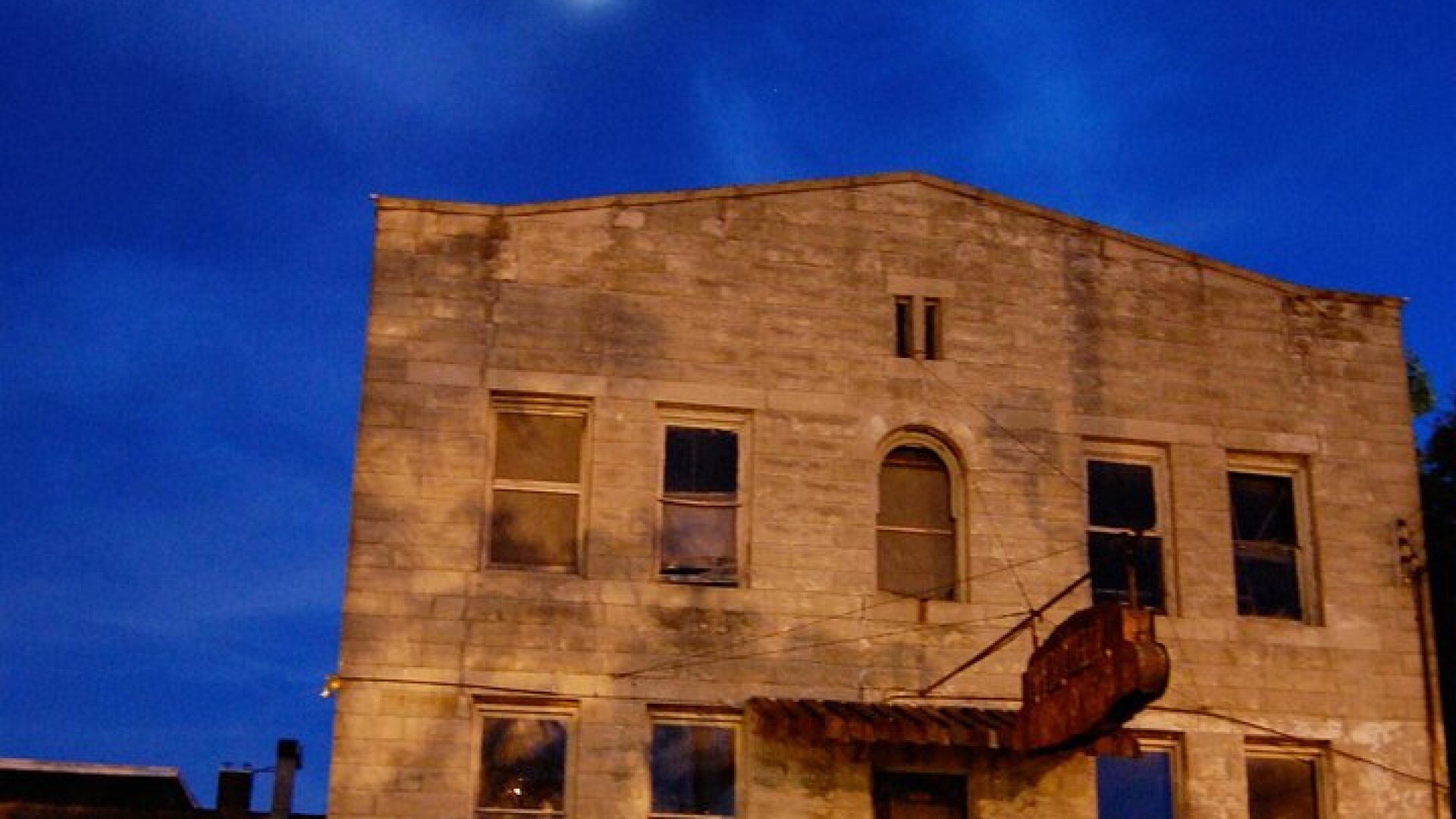 Haunted Memphis Walking Ghost Tour