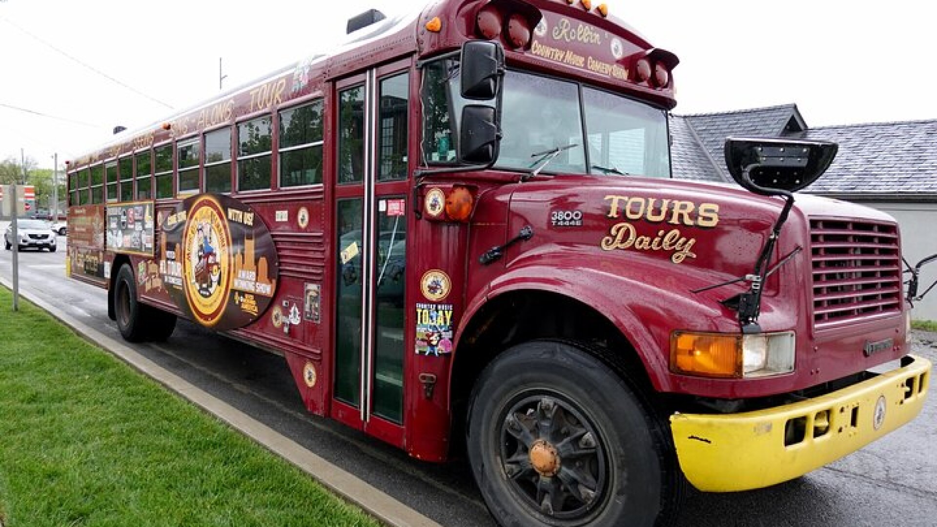 Nashville Rollin Jamboree Comedy & Country Music Sing-Along Tour