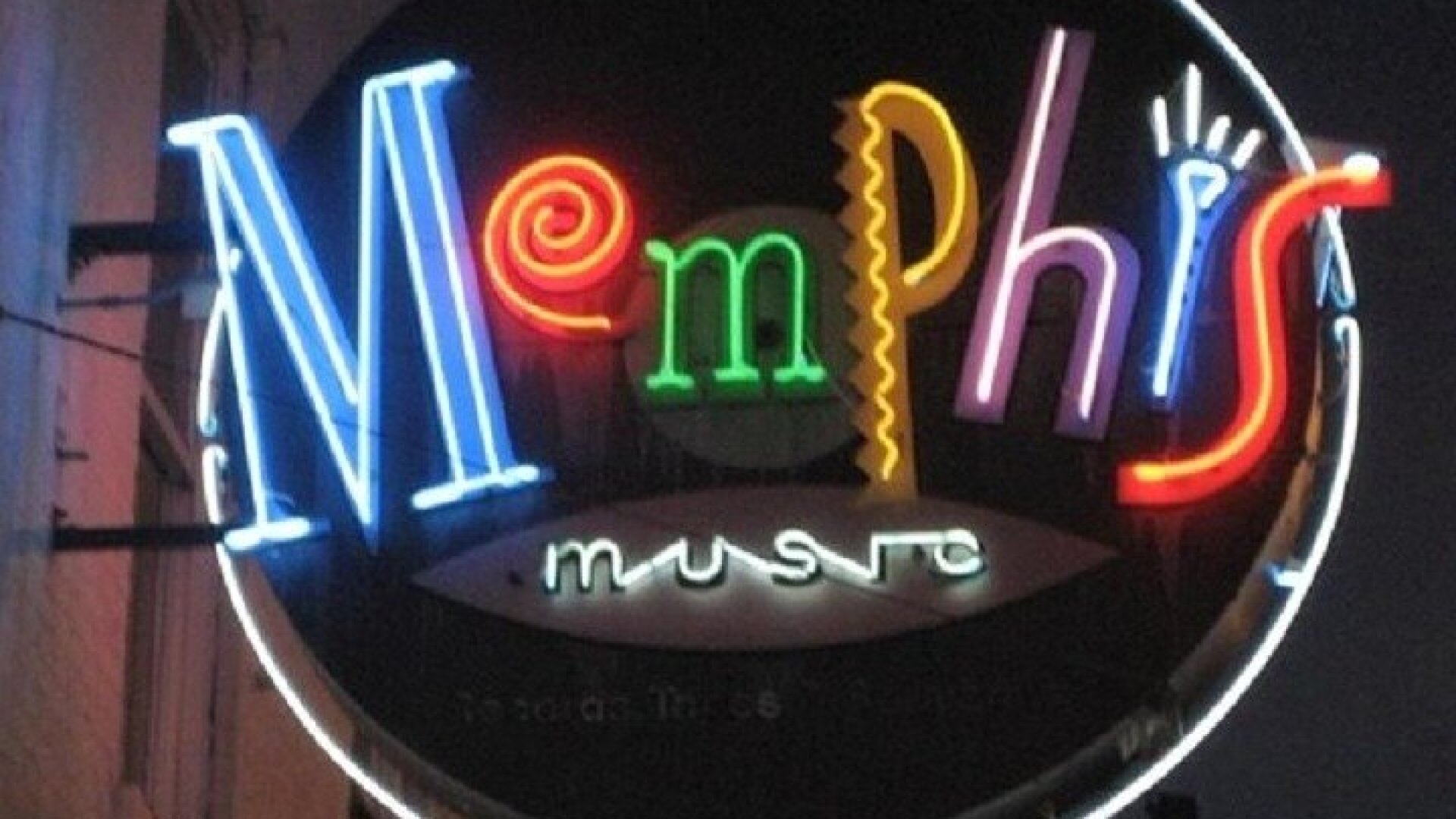 Nashville to Memphis Daytrip with Graceland VIP Tour and Sun Studio Admission