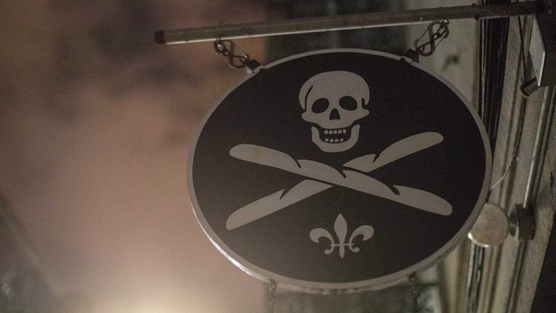 Adults-Only New Orleans Ghost, Crime, Voodoo, and Vampire Tour