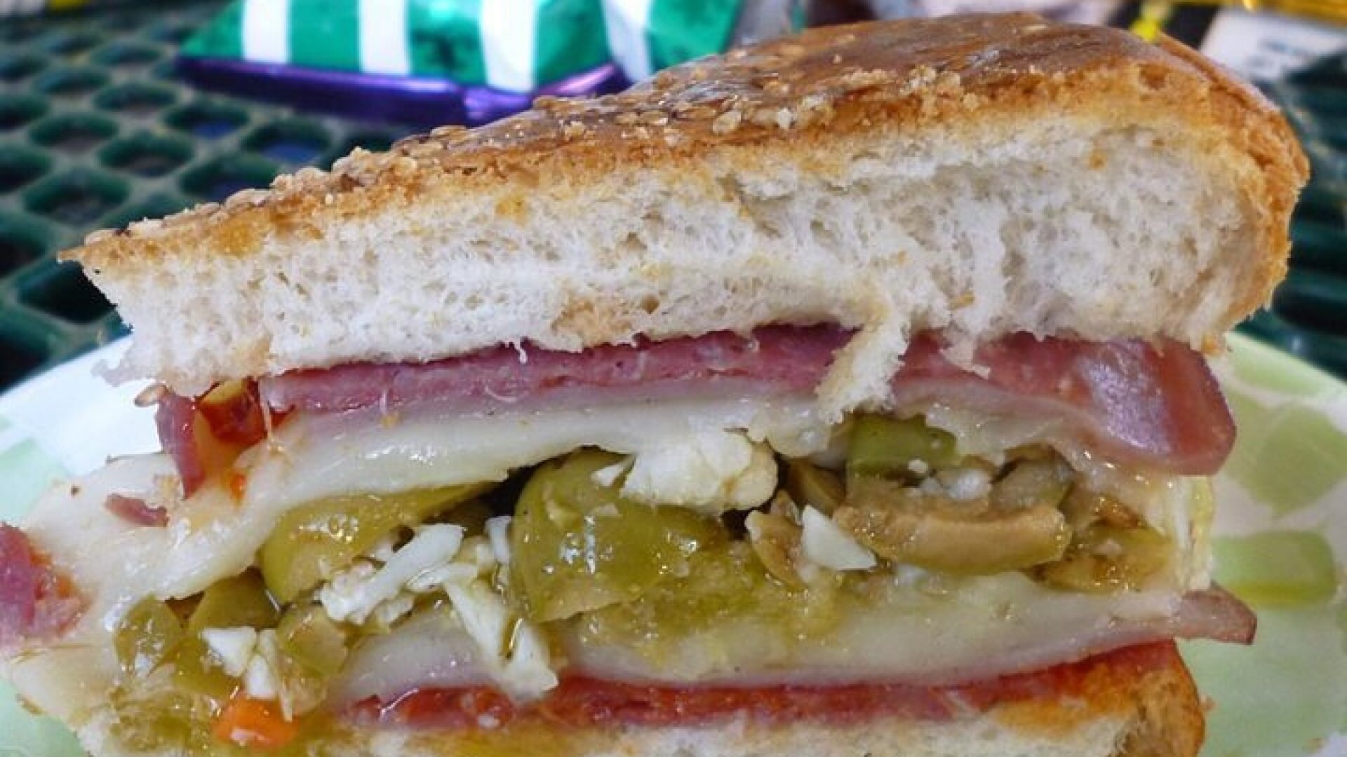New Orleans Food Walking Tour of the French Quarter with Small-Group Option