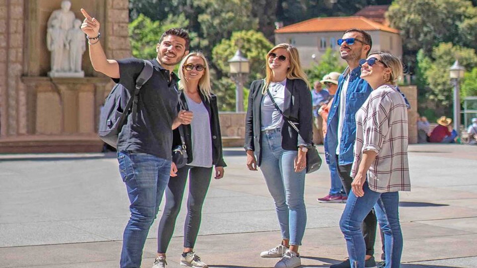 Montserrat, Girona & Costa Brava Guided Day Trip from Barcelona