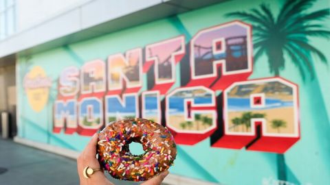 Santa Monica Delicious Donut Adventure & Walking Food Tour