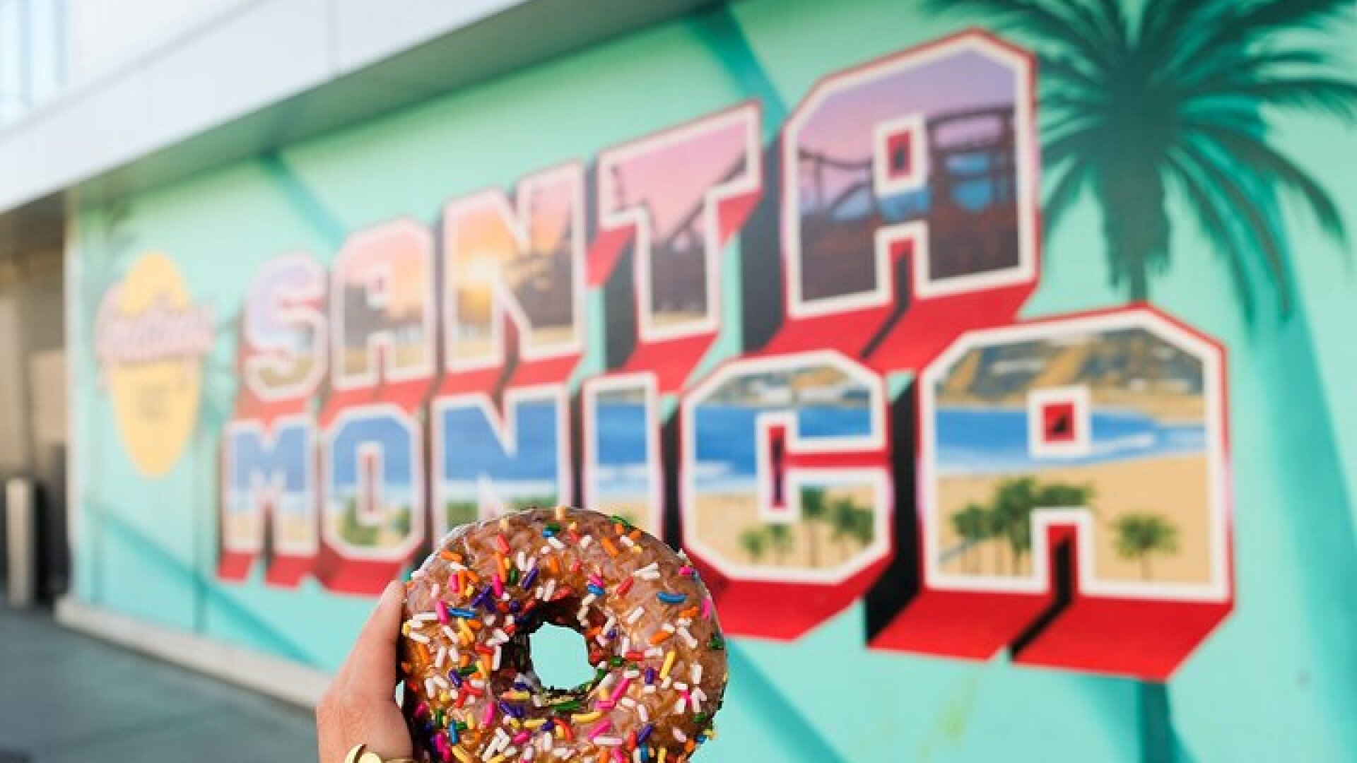 Santa Monica Delicious Donut Adventure and Walking Food Tour