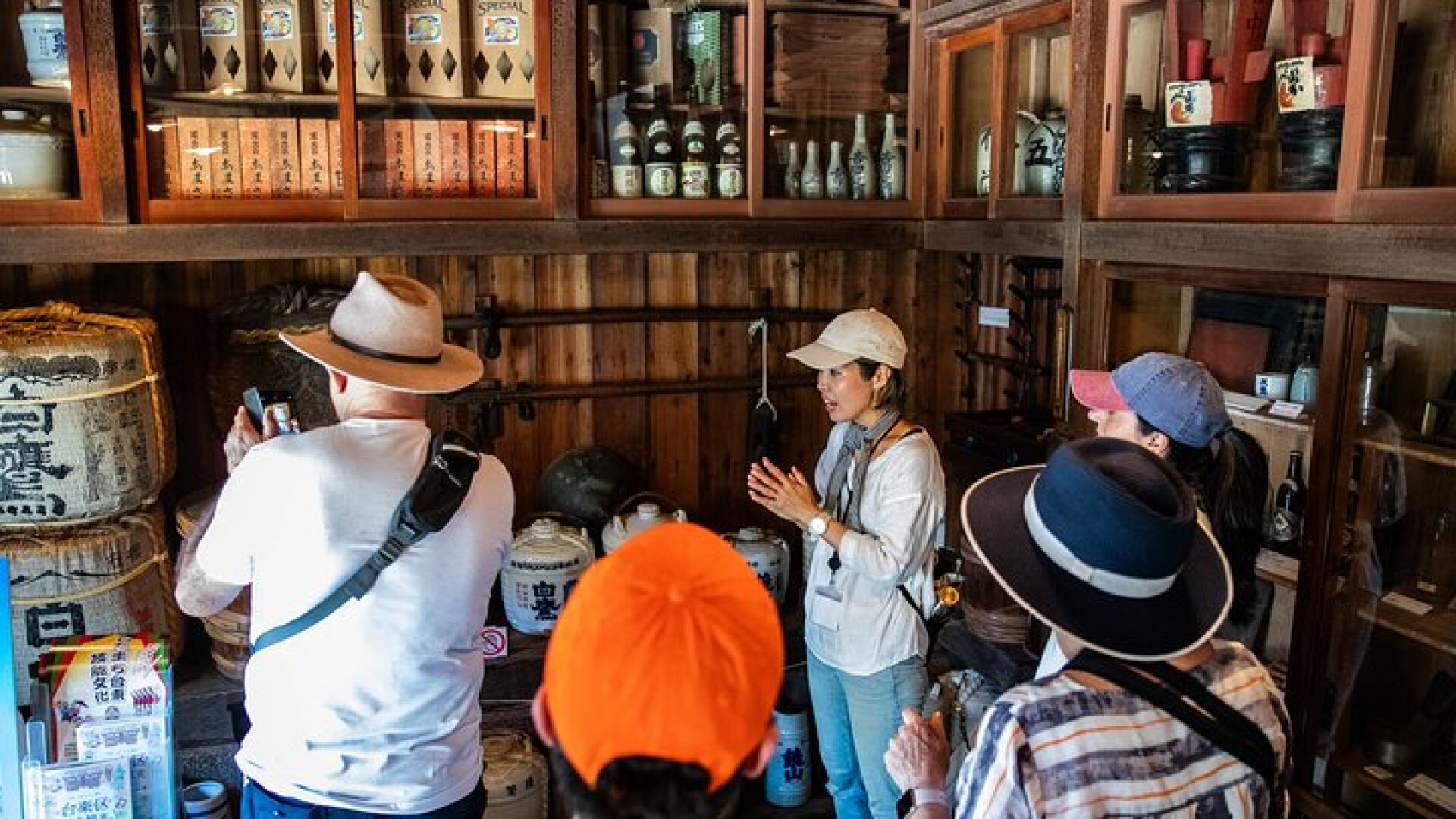 The Old Quarter of Tokyo - Yanaka Walking Tour