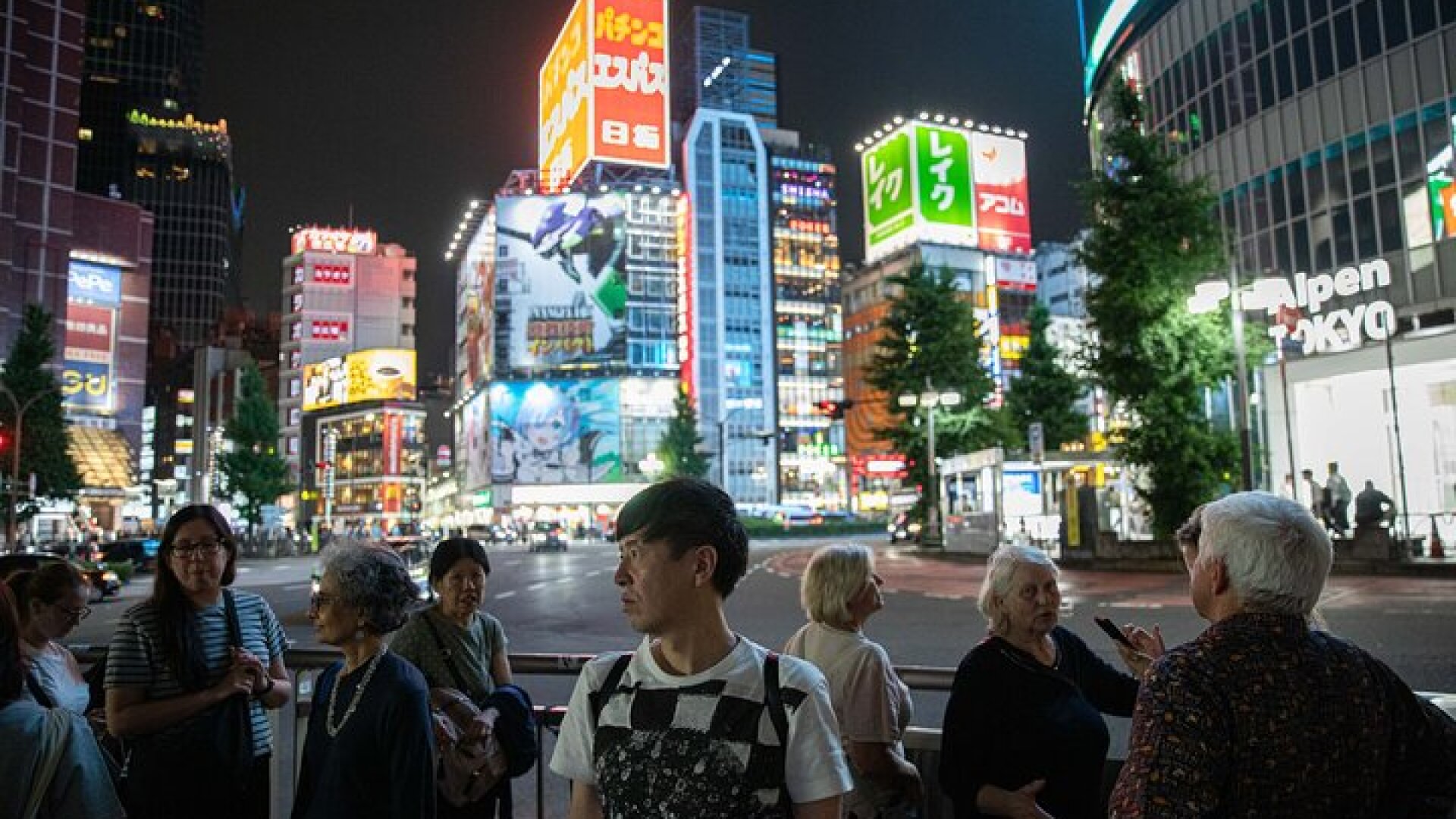 The Dark Side of Tokyo - Night Walking Tour Shinjuku Kabukicho