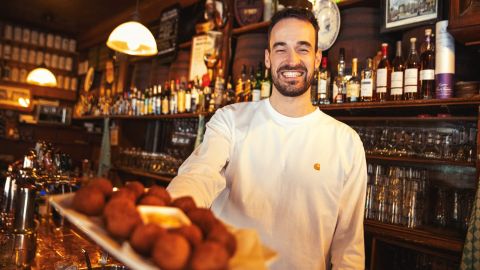Eating Amsterdam: Albert Cuyp Market & The Pijp Food Tour