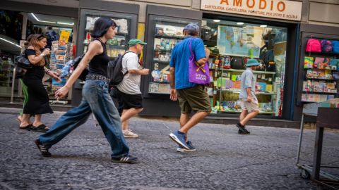 Naples Pizza & Drinks Tour: A Slice of Naples