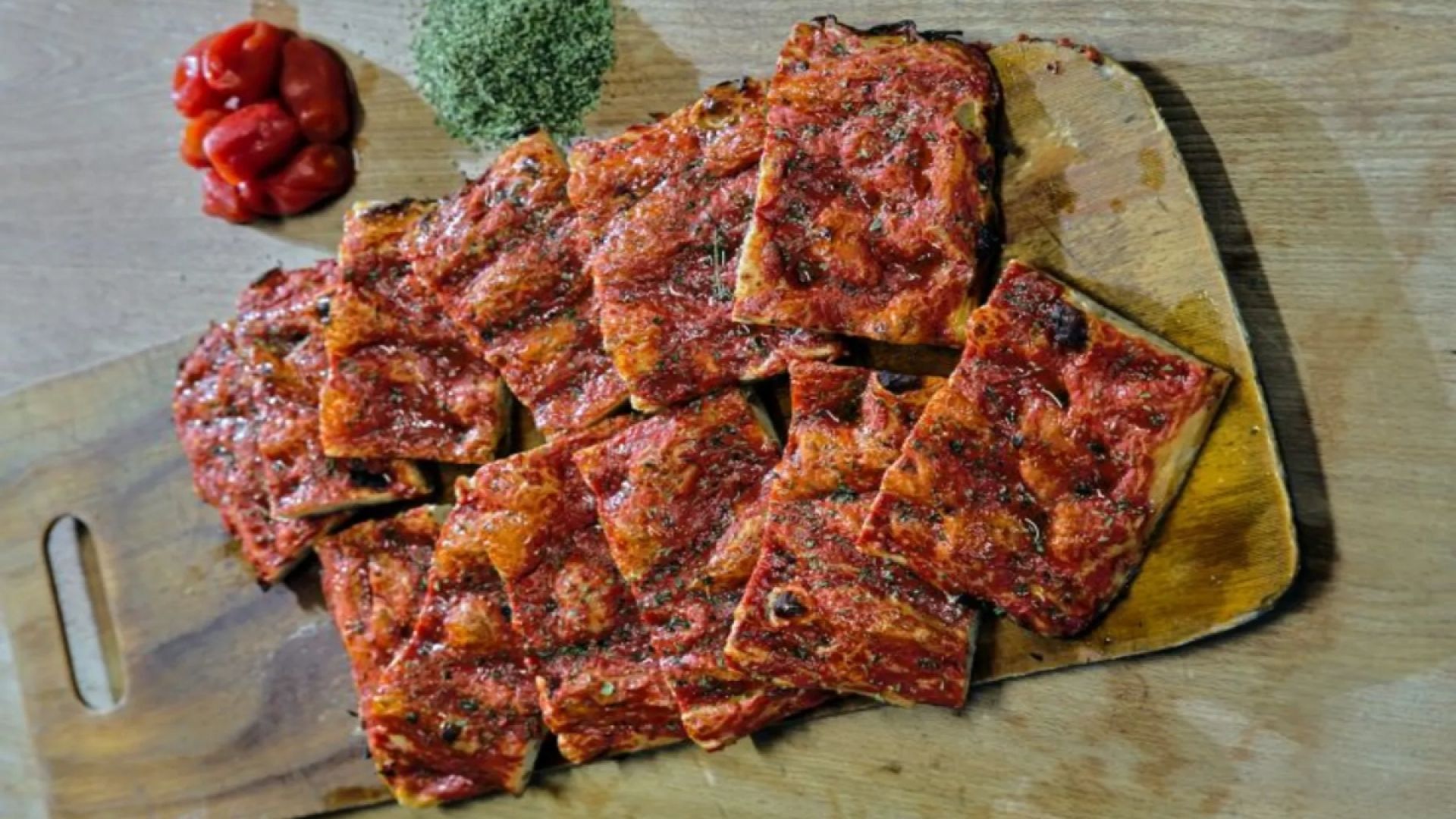 Eating Milan: Navigli Food & Drinks Tour (AM)