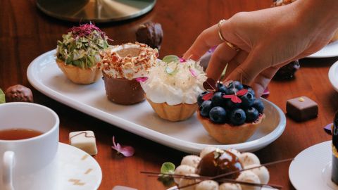 Aelia Bubbly Afternoon Tea