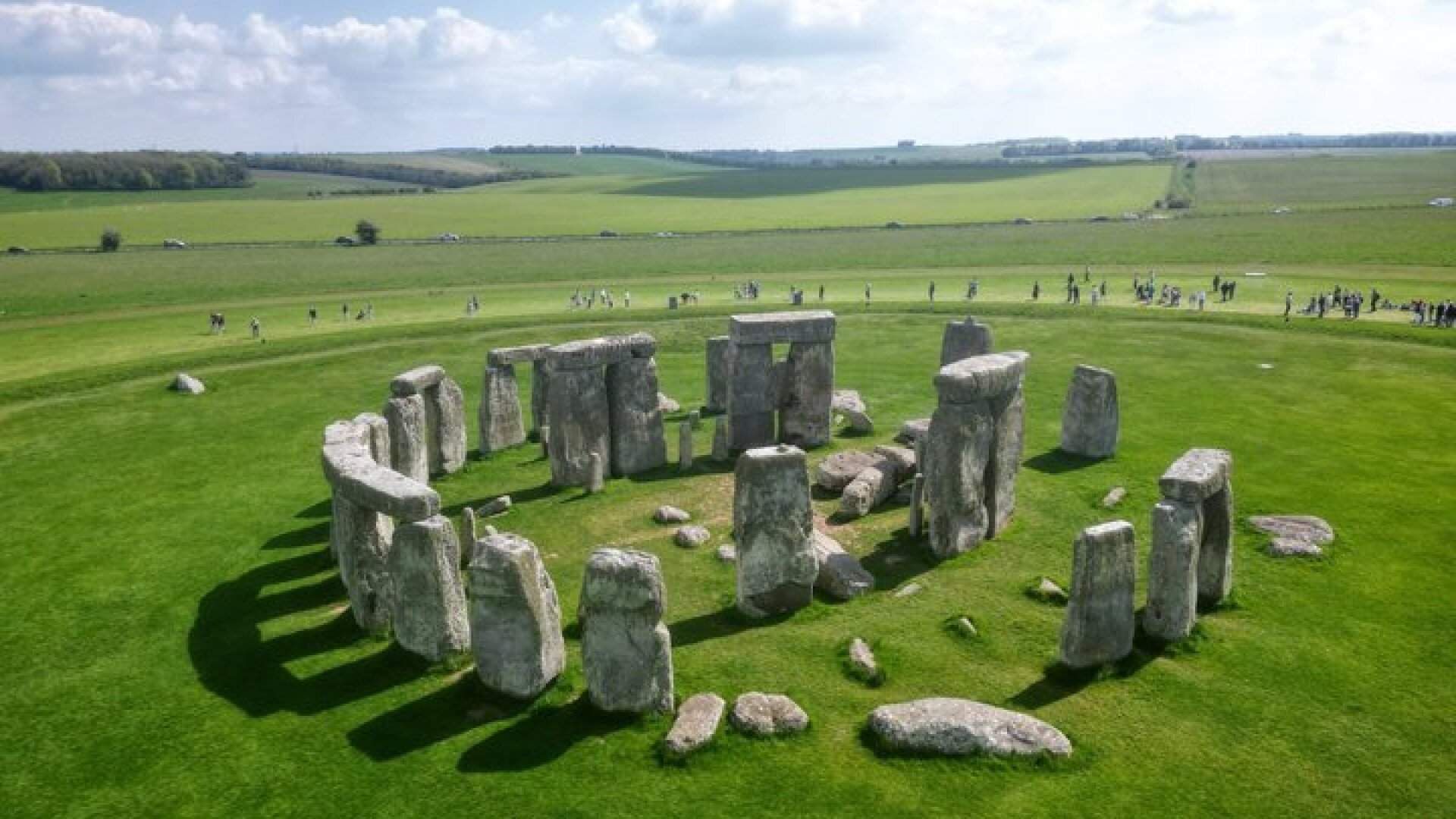 Stonehenge, Windsor Castle and Bath Full Day Guided Tour