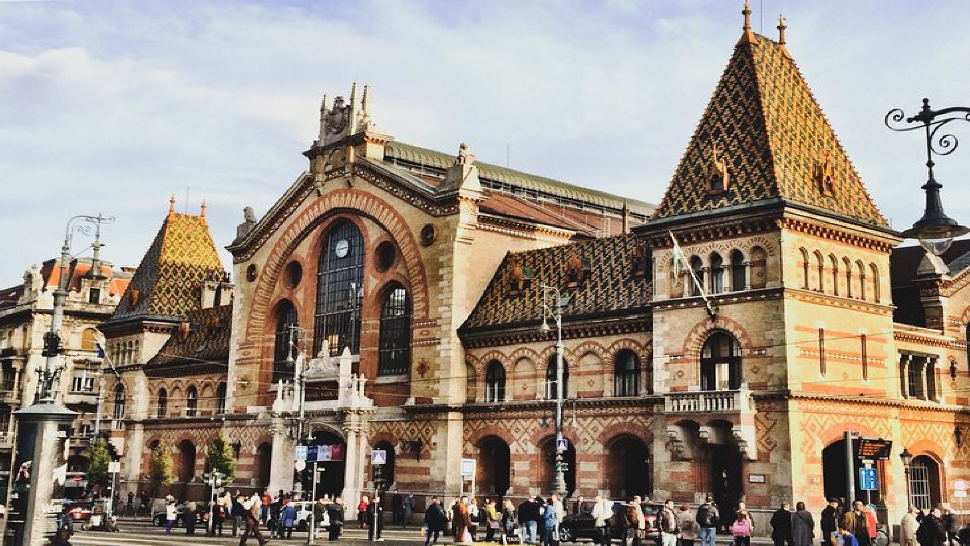 Budapest Must-Sees Private Tour with Professional Local Guide