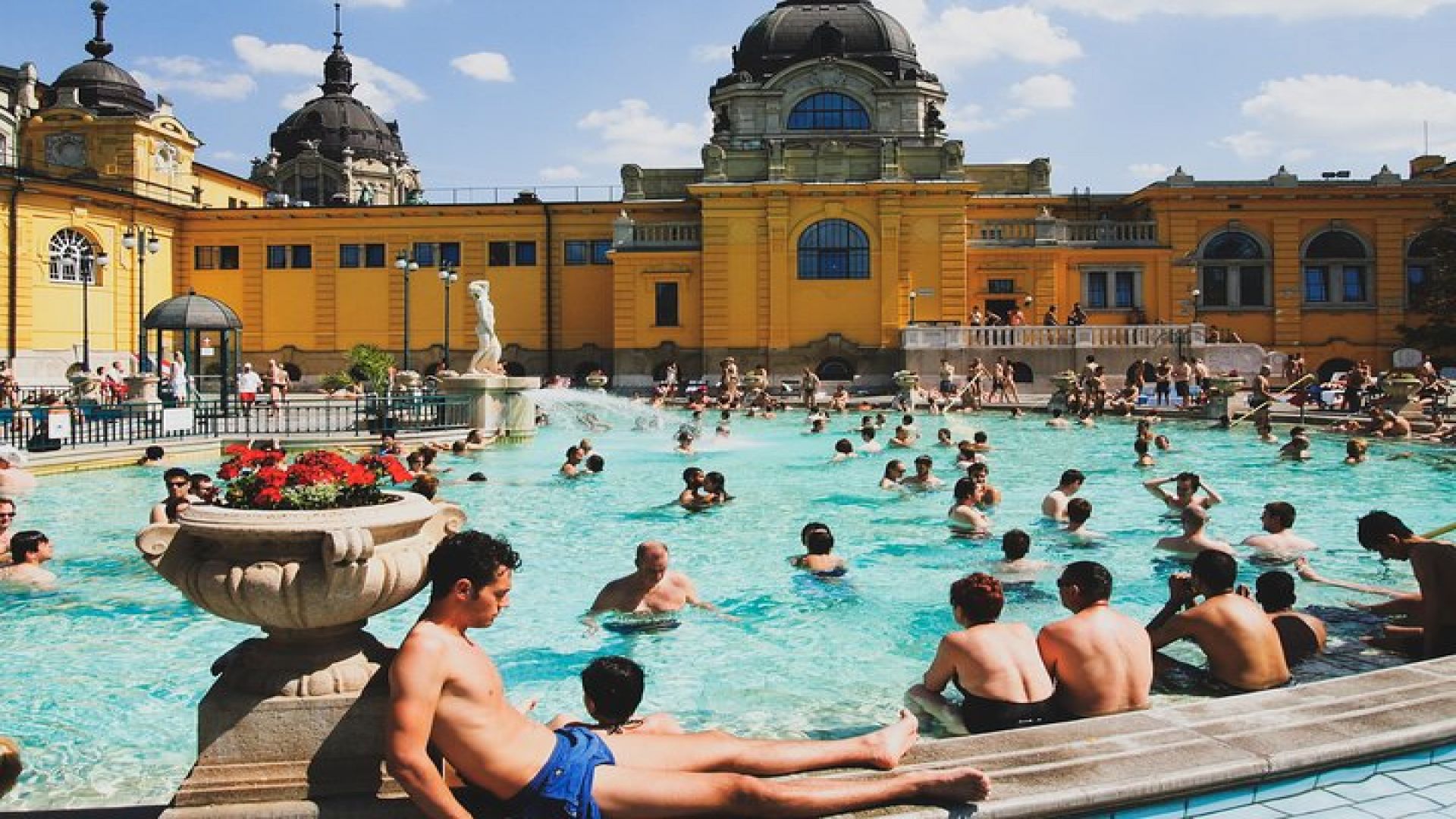 Budapest Must-Sees Private Tour with Professional Local Guide