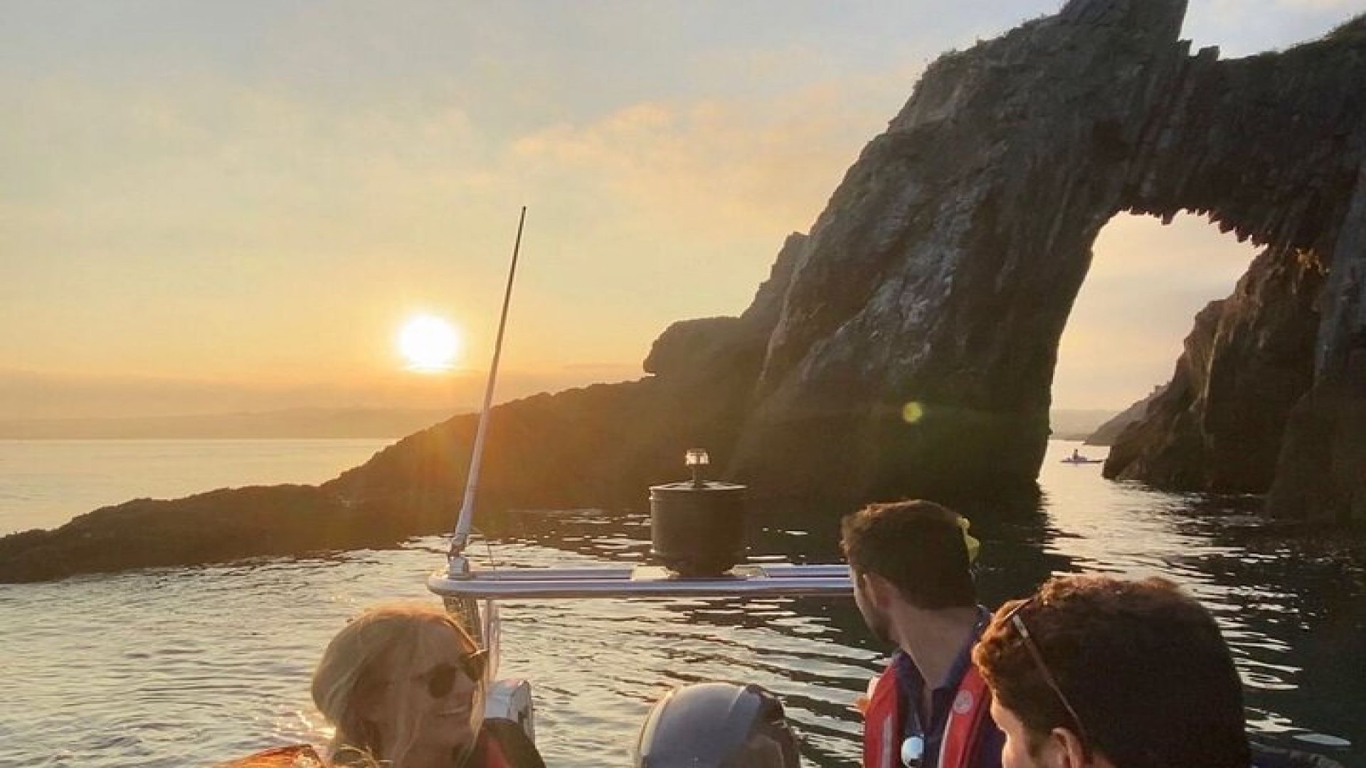 Private Coastal Boat Tour in Torquay