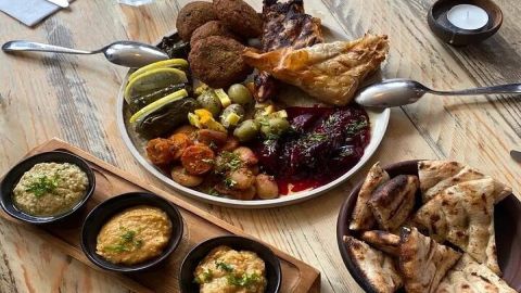 Harrogate Food & History Tour with local guide 