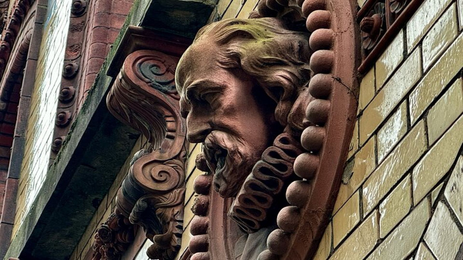 Self-Guided Walking Tour of Bristol\'s Harbourside History