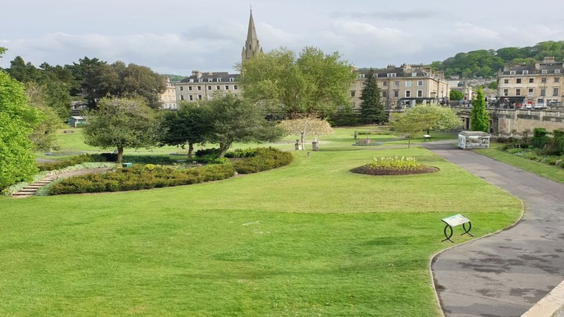 The Splendour of Georgian and Victorian Era Bath: A Self-Guided Audio Tour