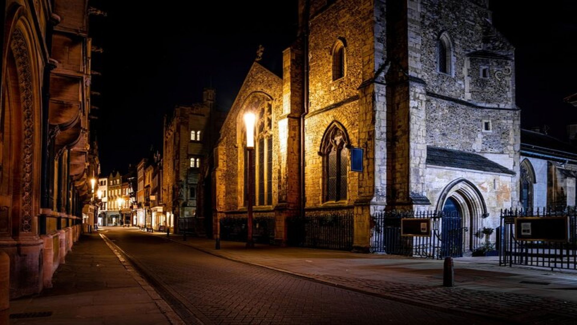 Haunted Stories of Cambridge - Private Walking Tour