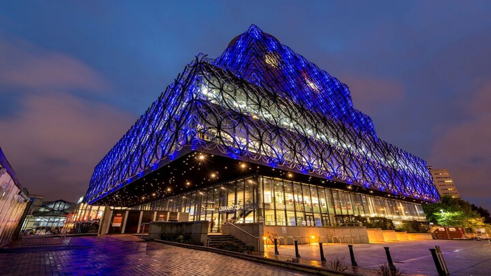 Iconic Birmingham: A Private Journey Through Heart & Heritage