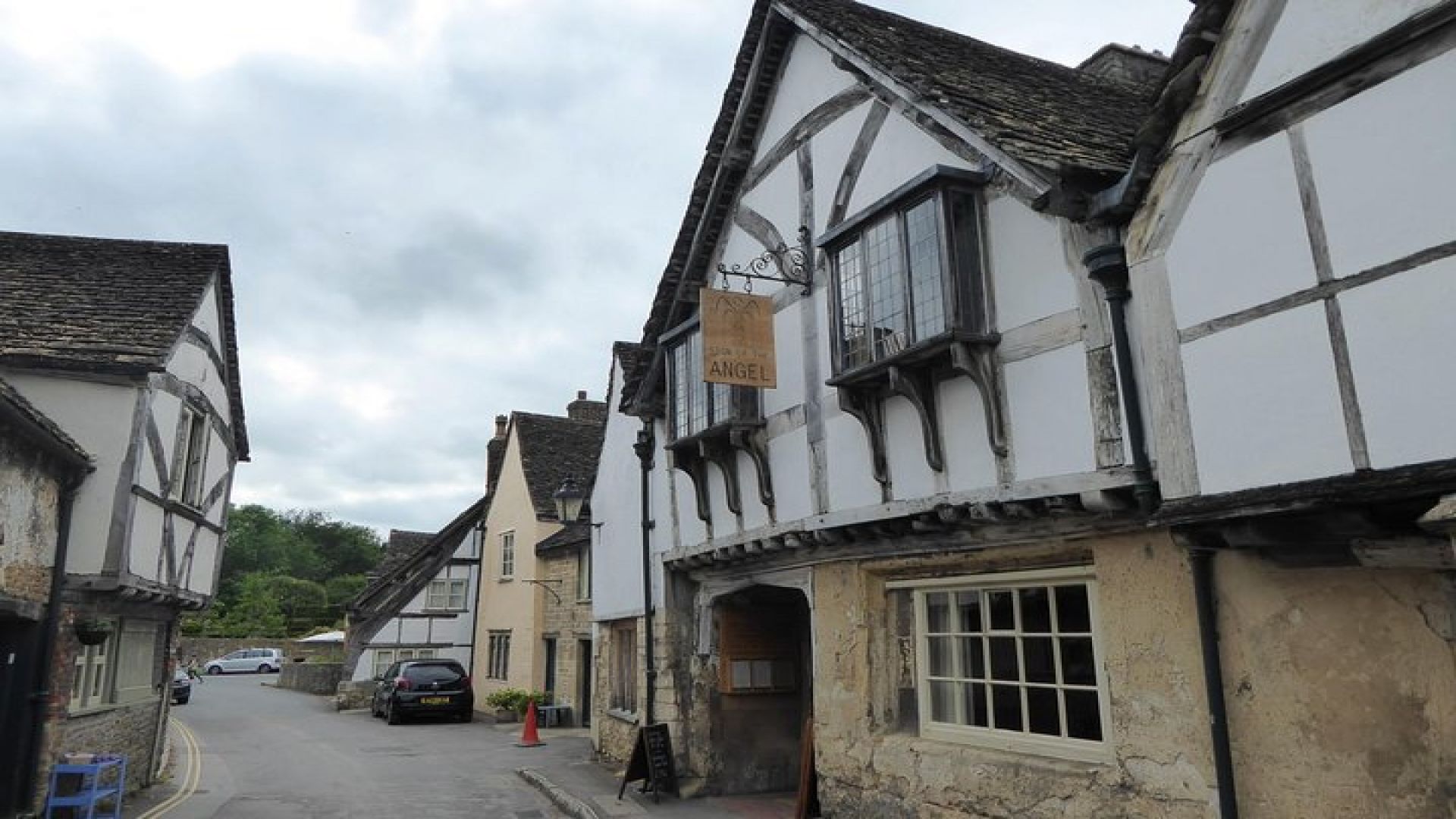 Lacock and Castle Combe - Afternoon Private Tour
