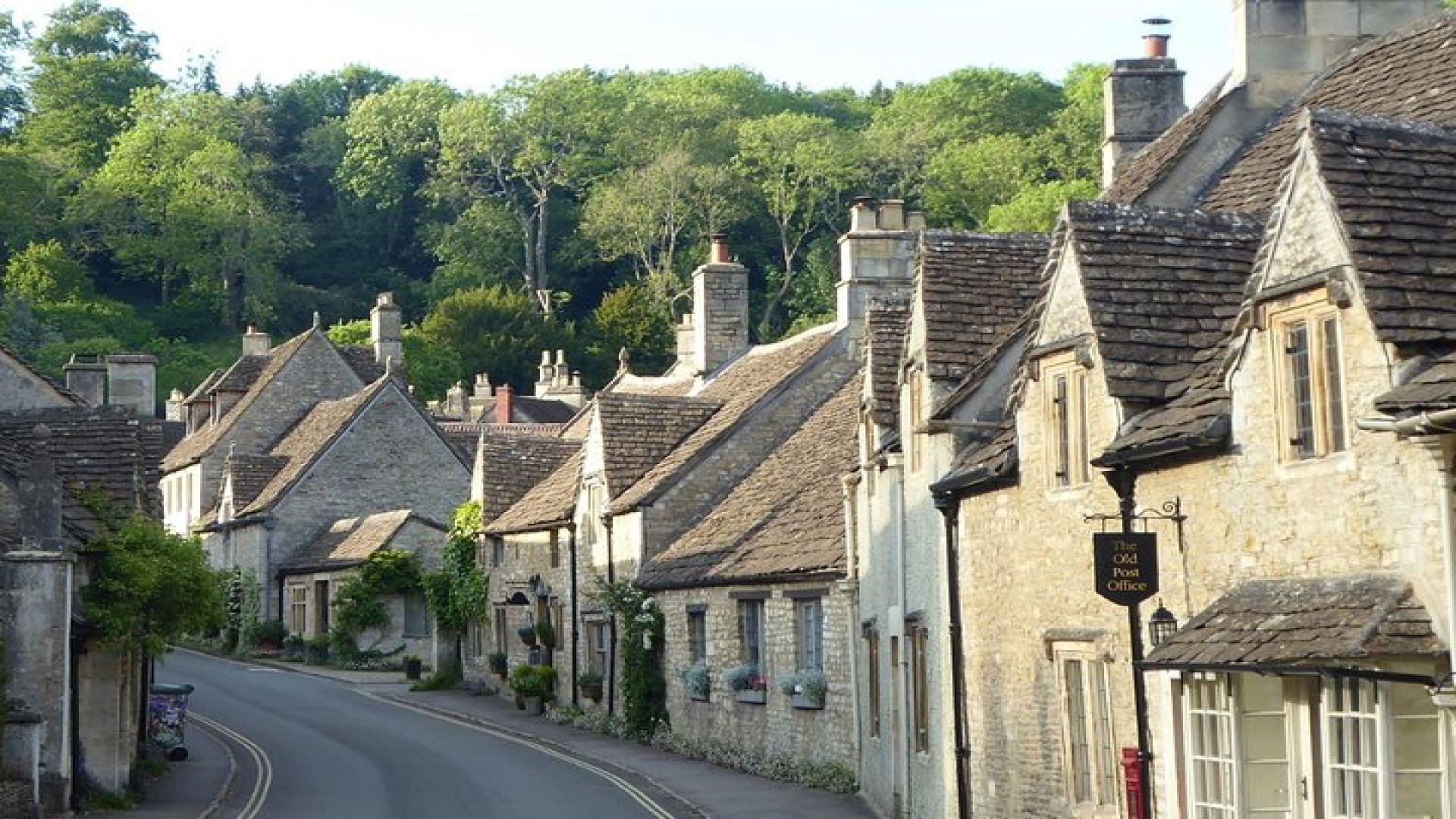 Lacock and Castle Combe - Afternoon Private Tour