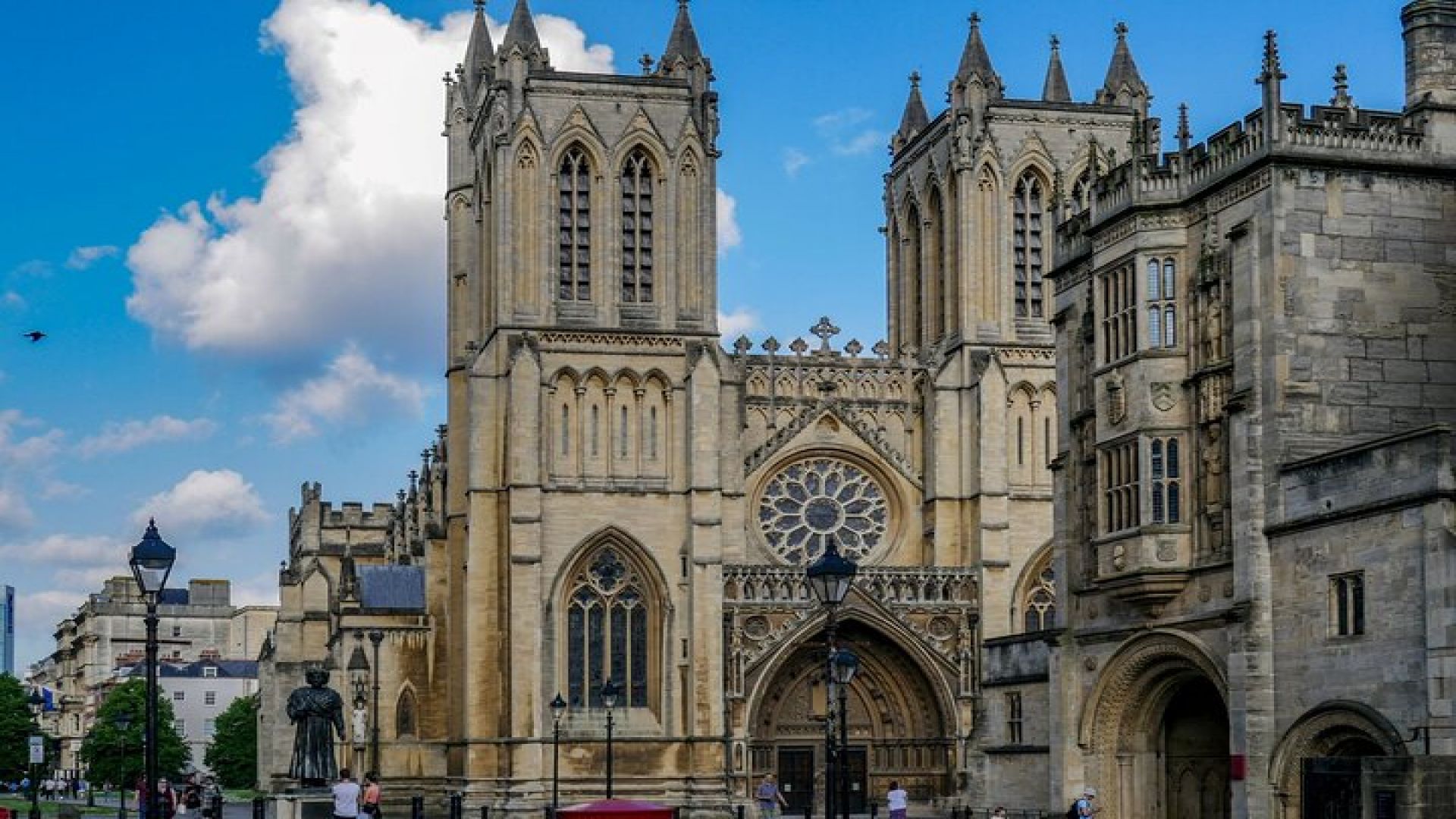 Bristol Quest: Self Guided City Walk & Immersive Treasure Hunt