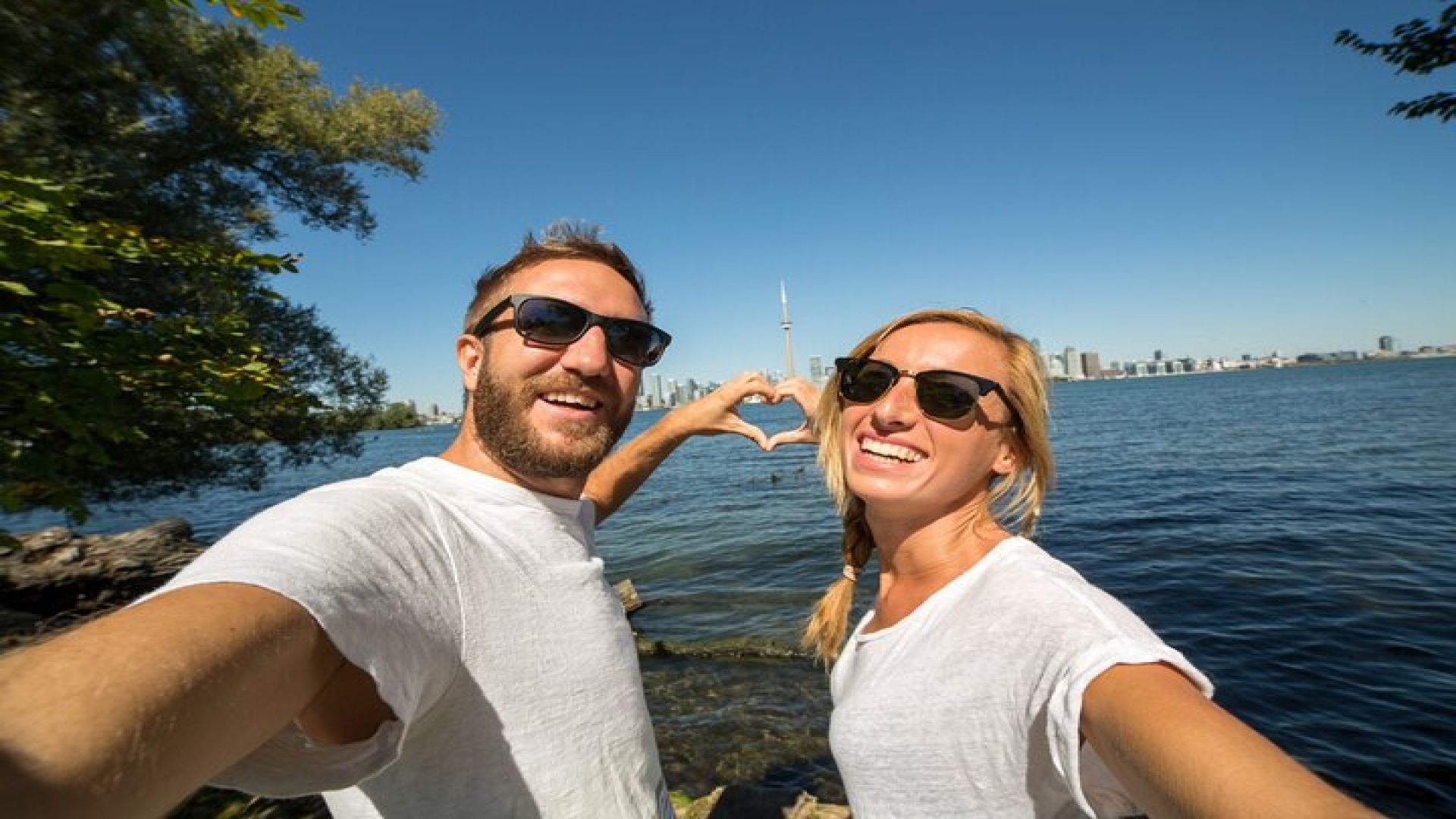 Best of Toronto City Tour with Boat Cruise & CN Tower