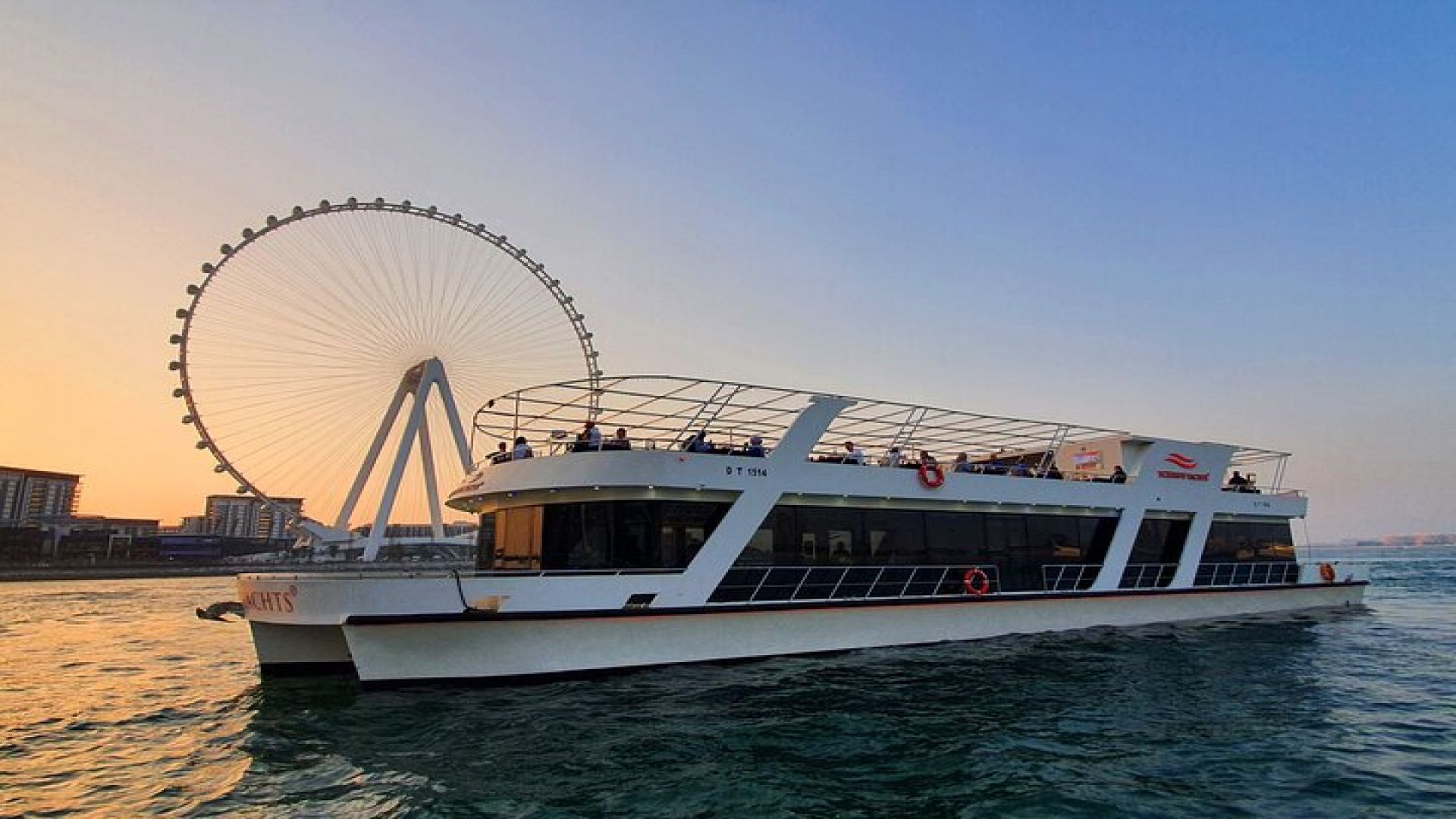 Dubai Marina Dinner Cruise with Live Music & Open Bar