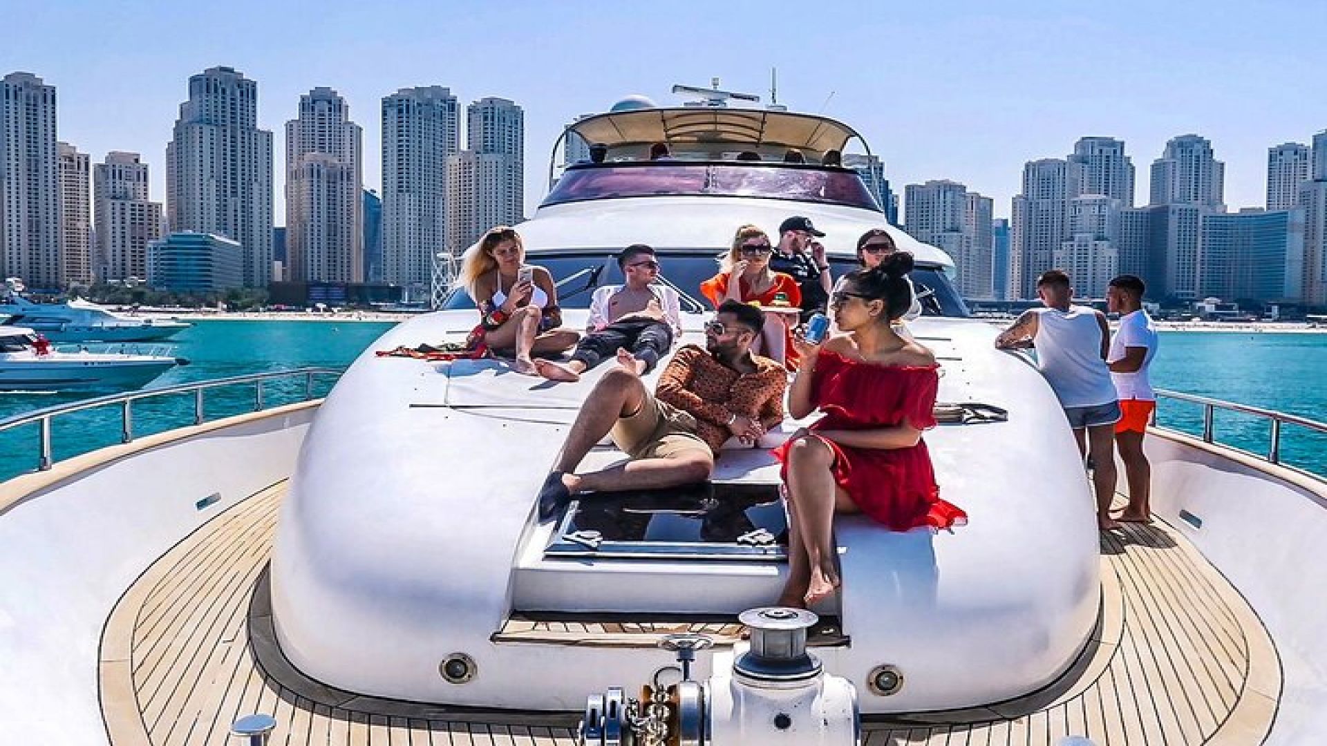 Dubai Marina Yacht Tour with Optional Breakfast or BBQ