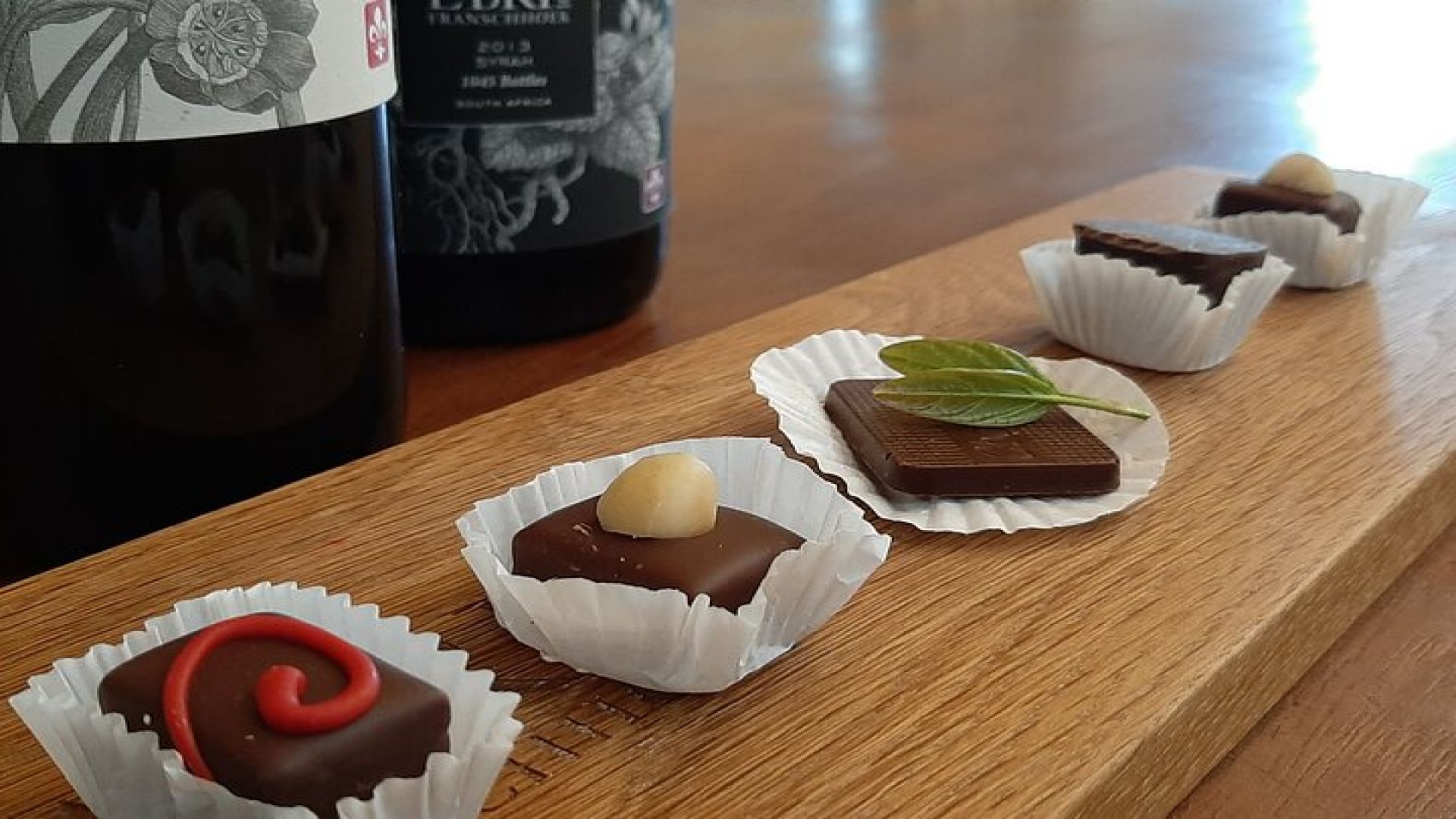 Wine Tour to Stellenbosch & Franschhoek with Tastings & Lunch