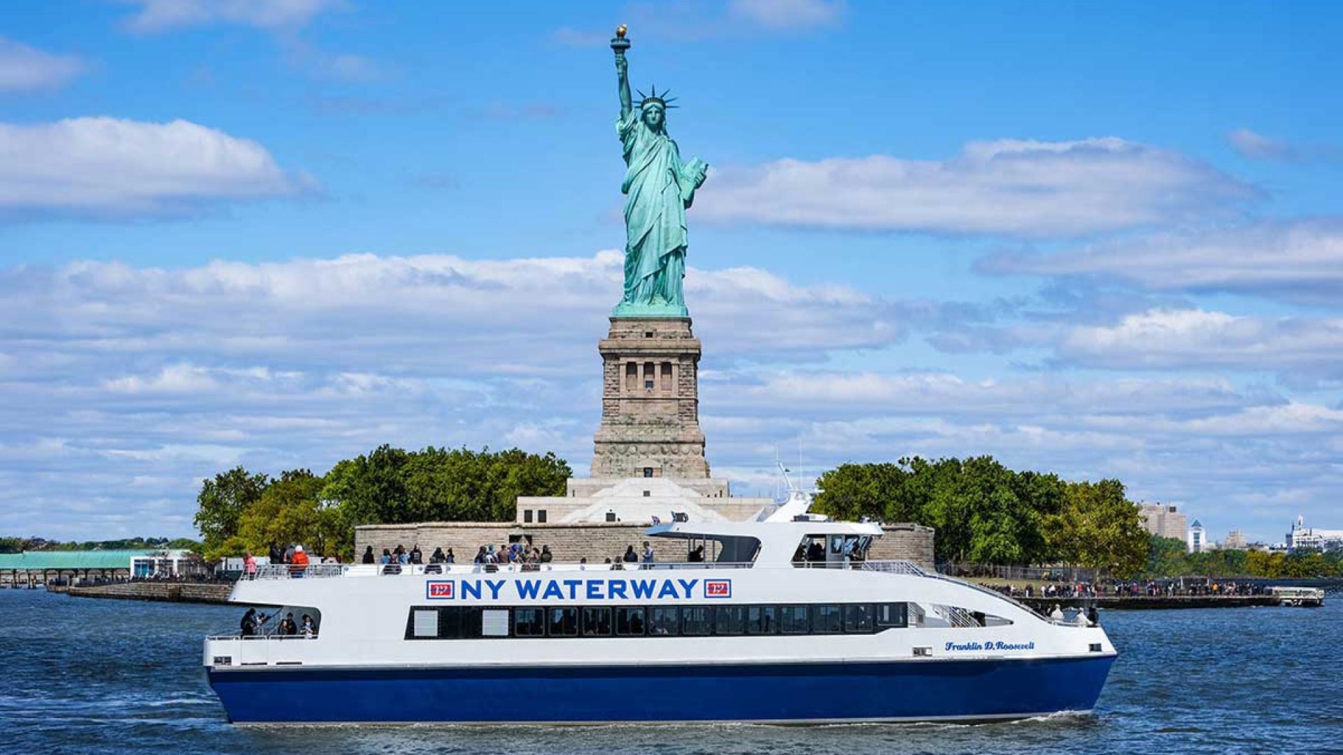 NY Waterway Harbor Tour/Ferry Combo - 80 Min