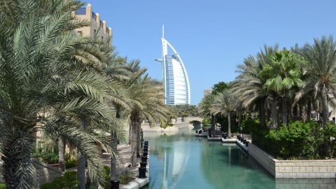 Dubai A La Mode