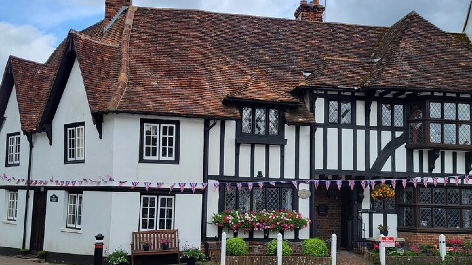 Countryside Castles and Coast Tour in Kent