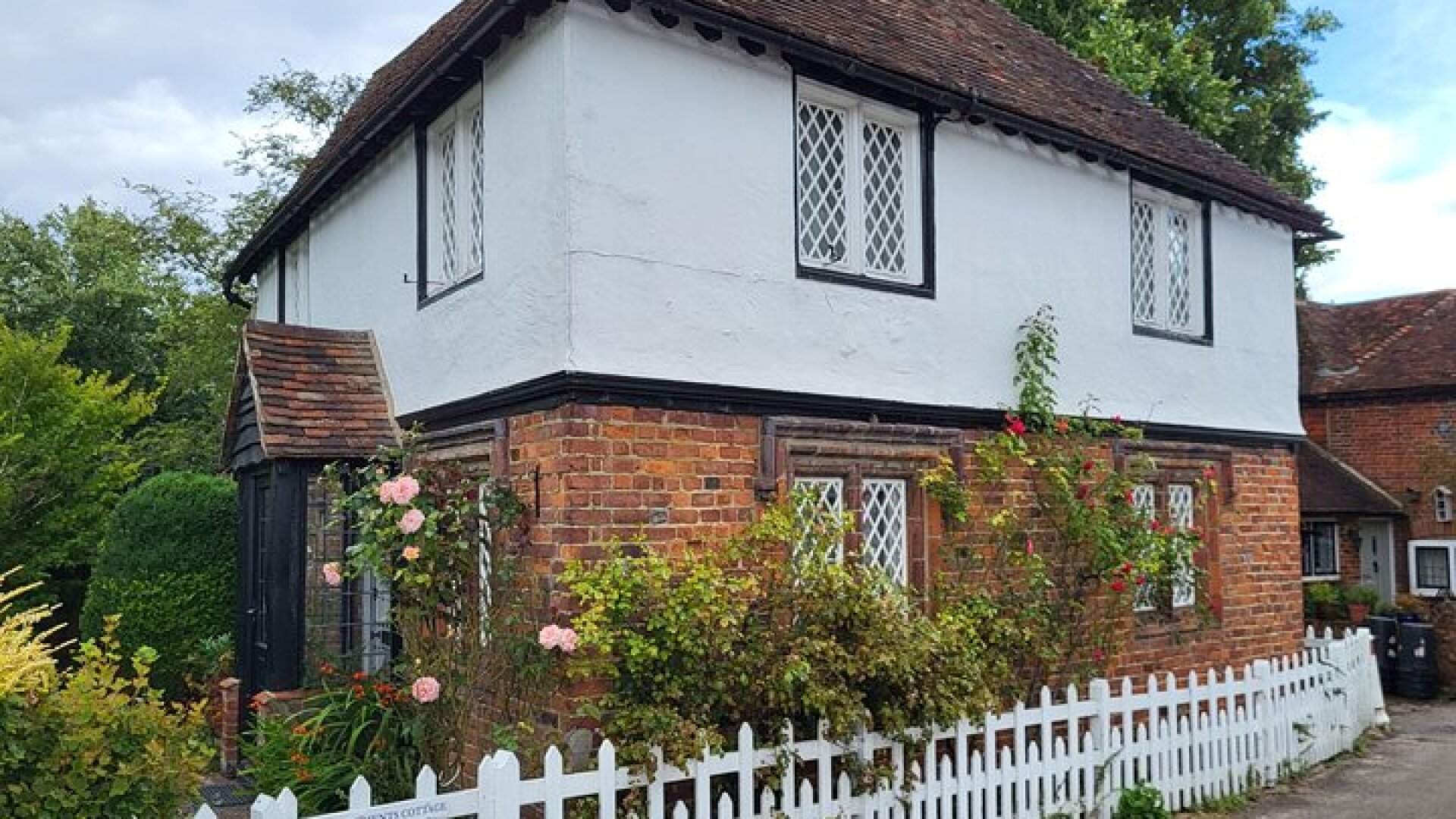 Countryside Castles and Coast Tour in Kent