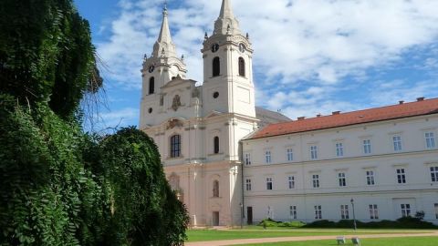 Private brewery visit and beer tasting at Zirc Abbey plus Szekesfehervar tour