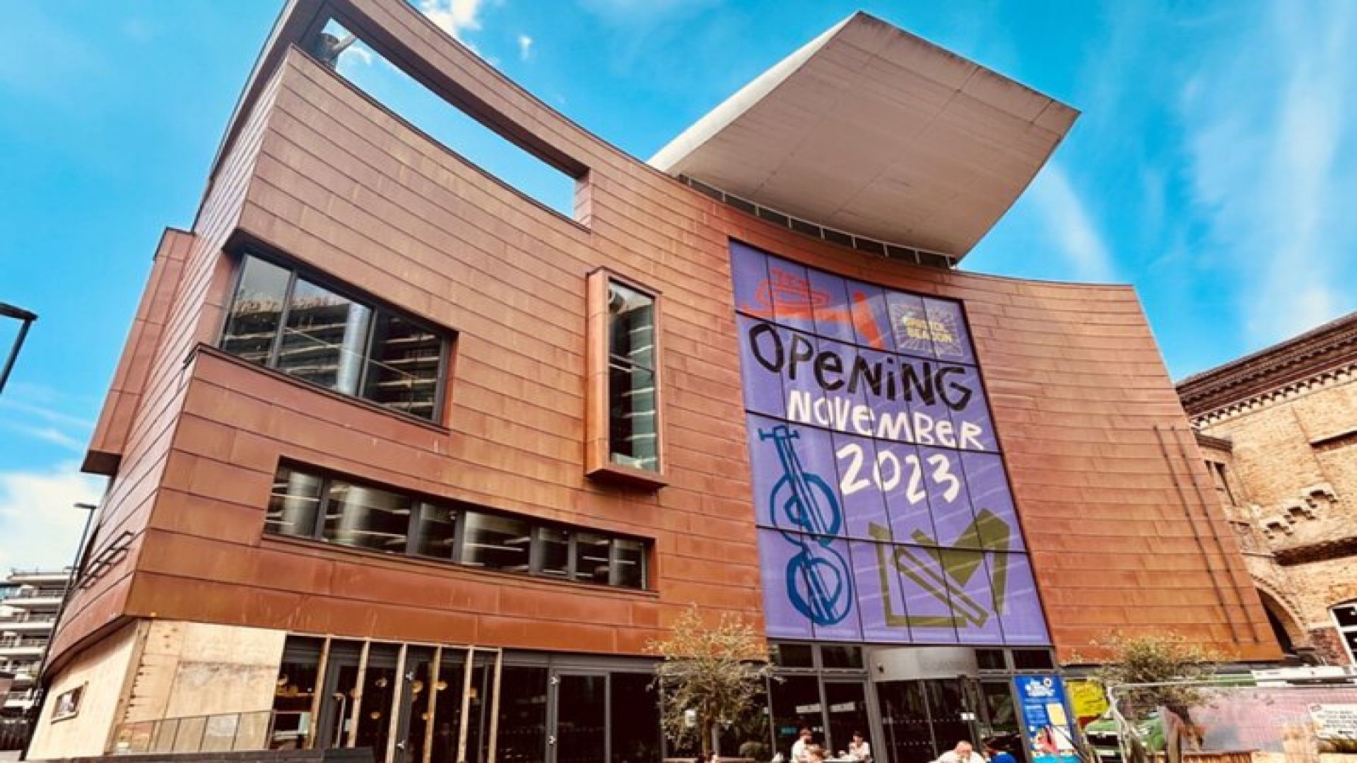 Bristol Scavenger Hunt and Sights Self-Guided Tour