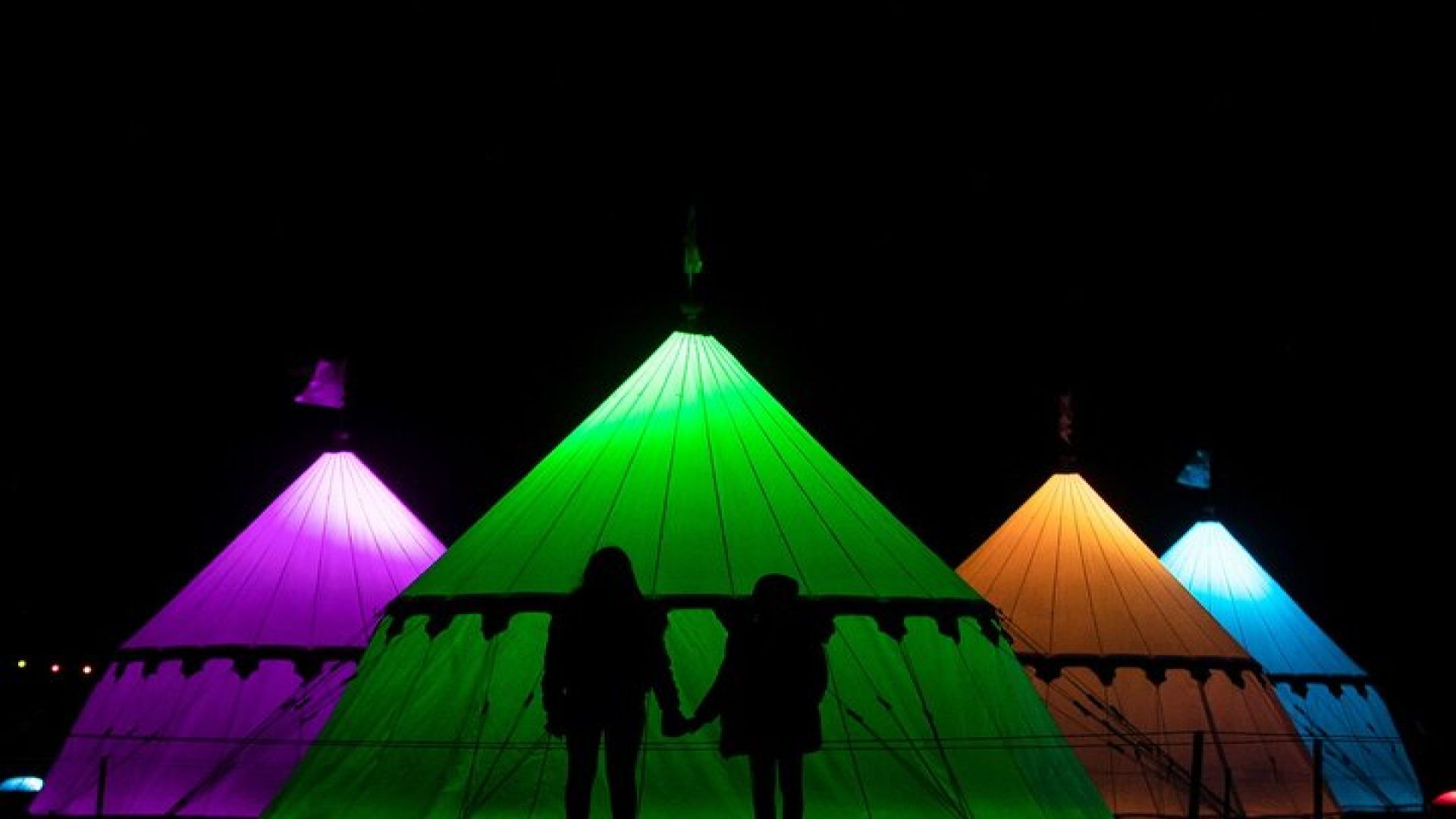 Christmas at Warwick Castle - Light Trail & Ice Skating Packages