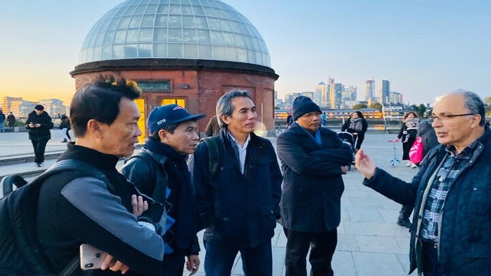 Full-Day Royal and Maritime Greenwich Tour including Lunch