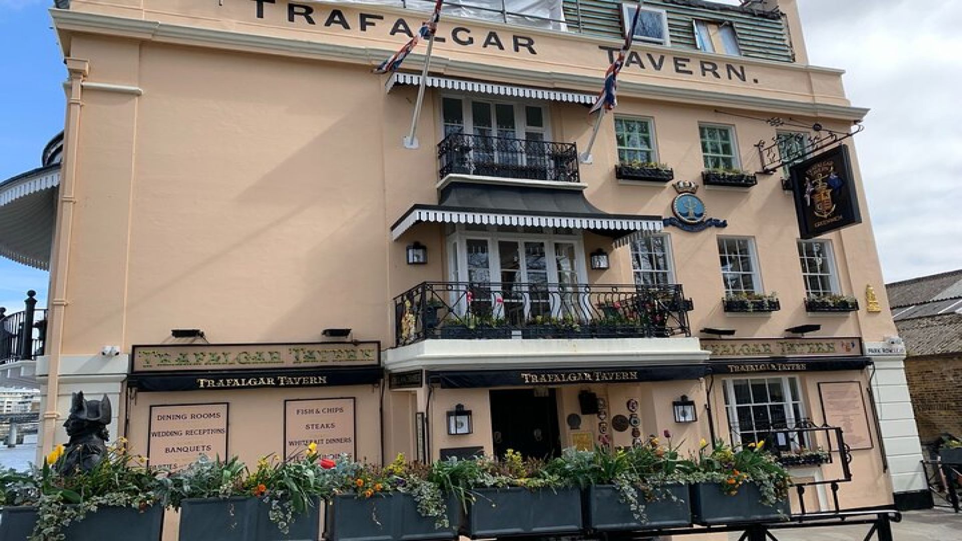 Full-Day Royal and Maritime Greenwich Tour including Lunch