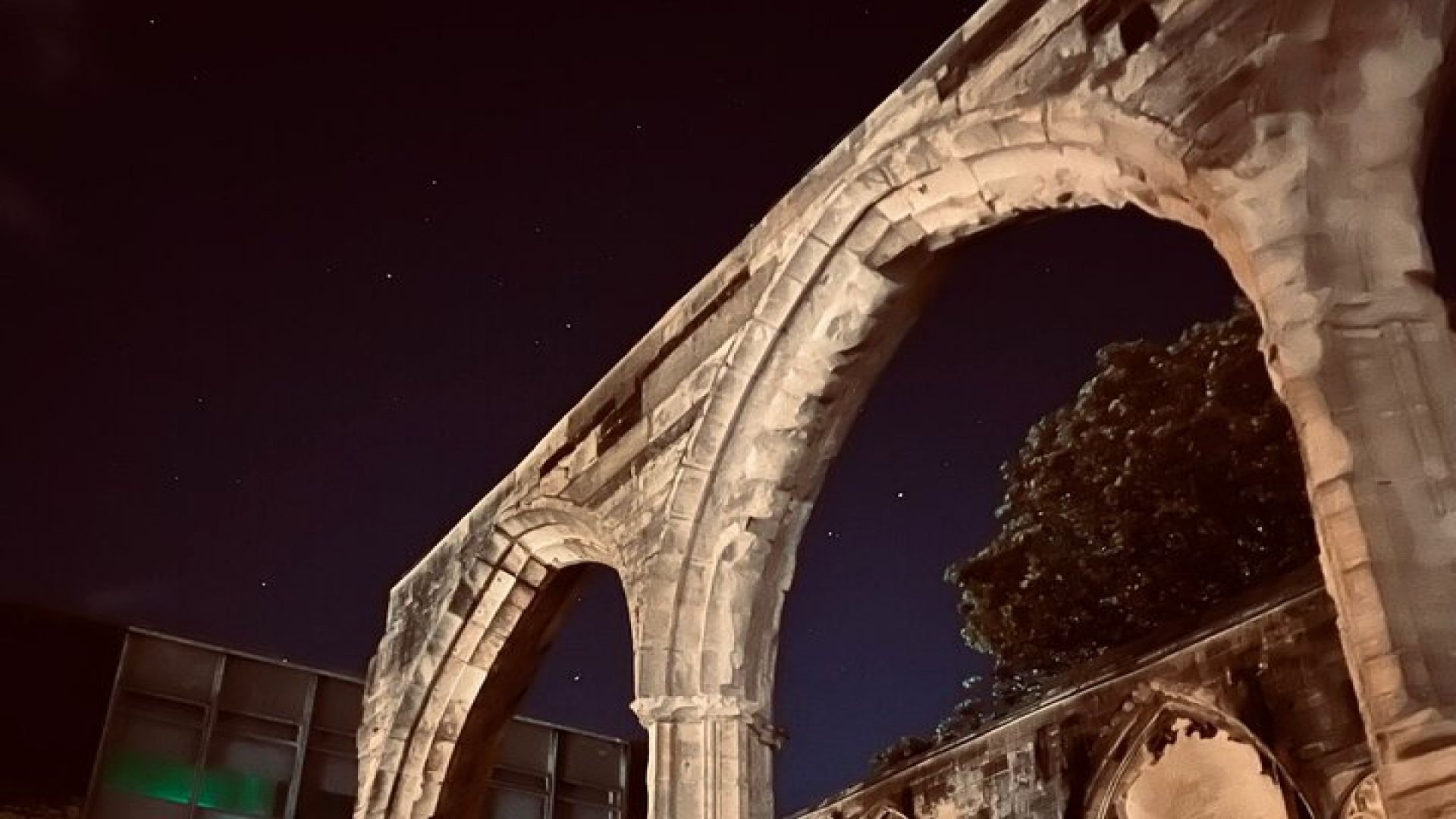 Guided walking tour : Ghosts & Giggles Of Gloucester 