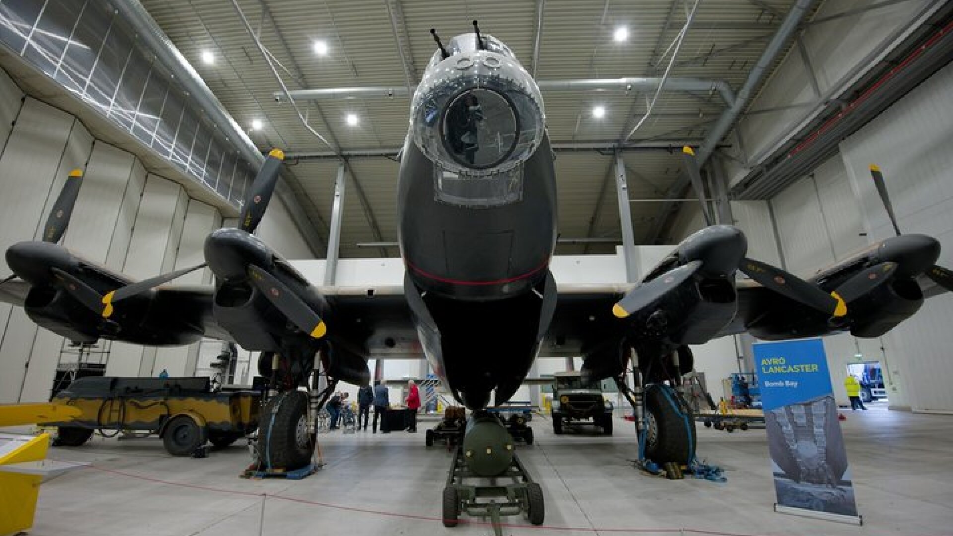 London to Duxford Airfield IWM Museum with pickup at your hotel