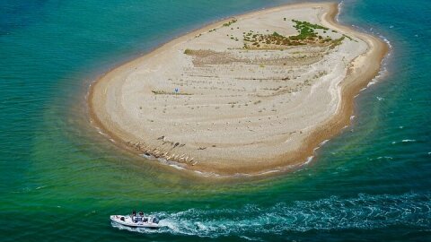 Private Boat Sightseeing Tour along The North Norfolk Coast