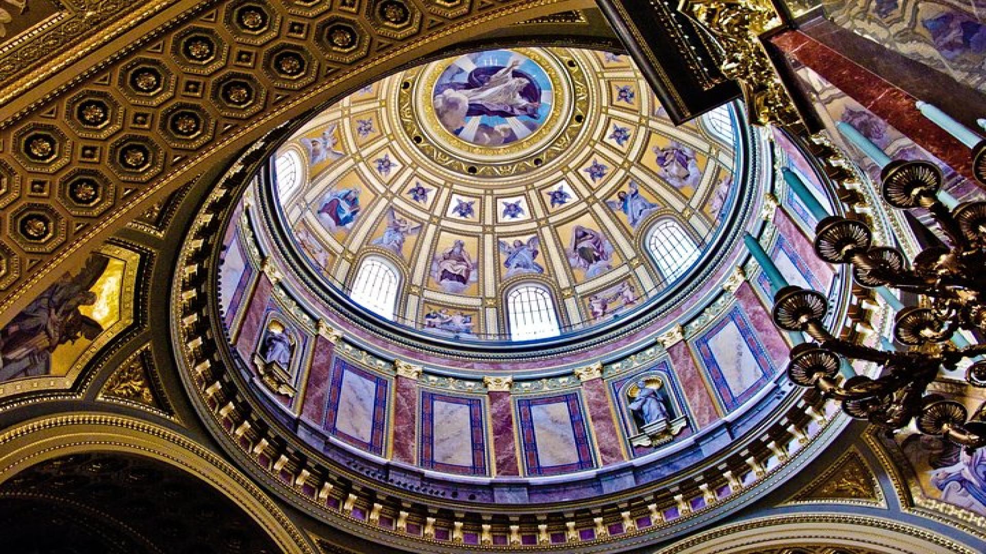 Private Full Day City Tour of Budapest with private guide and Hotel Pick-Up