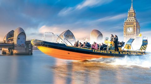 Speedboat Cruise Tour: Embankment OR Westminster Pier -70 minutes