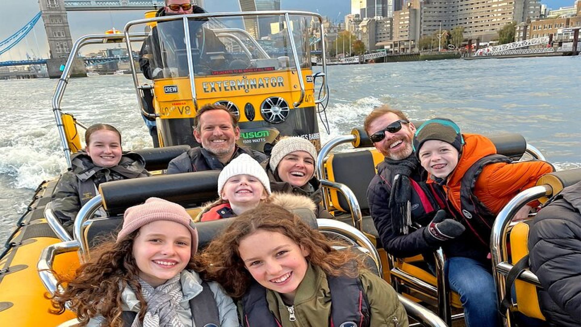 Speedboat Cruise Tour: Embankment OR Westminster Pier -70 minutes