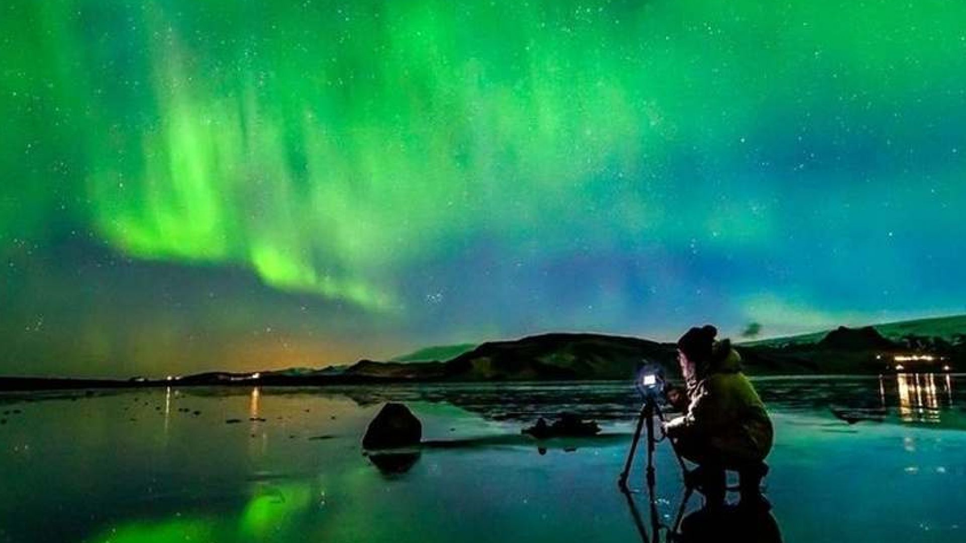 Northern Lights Hunt: Private 4x4 Tour with Local Guide