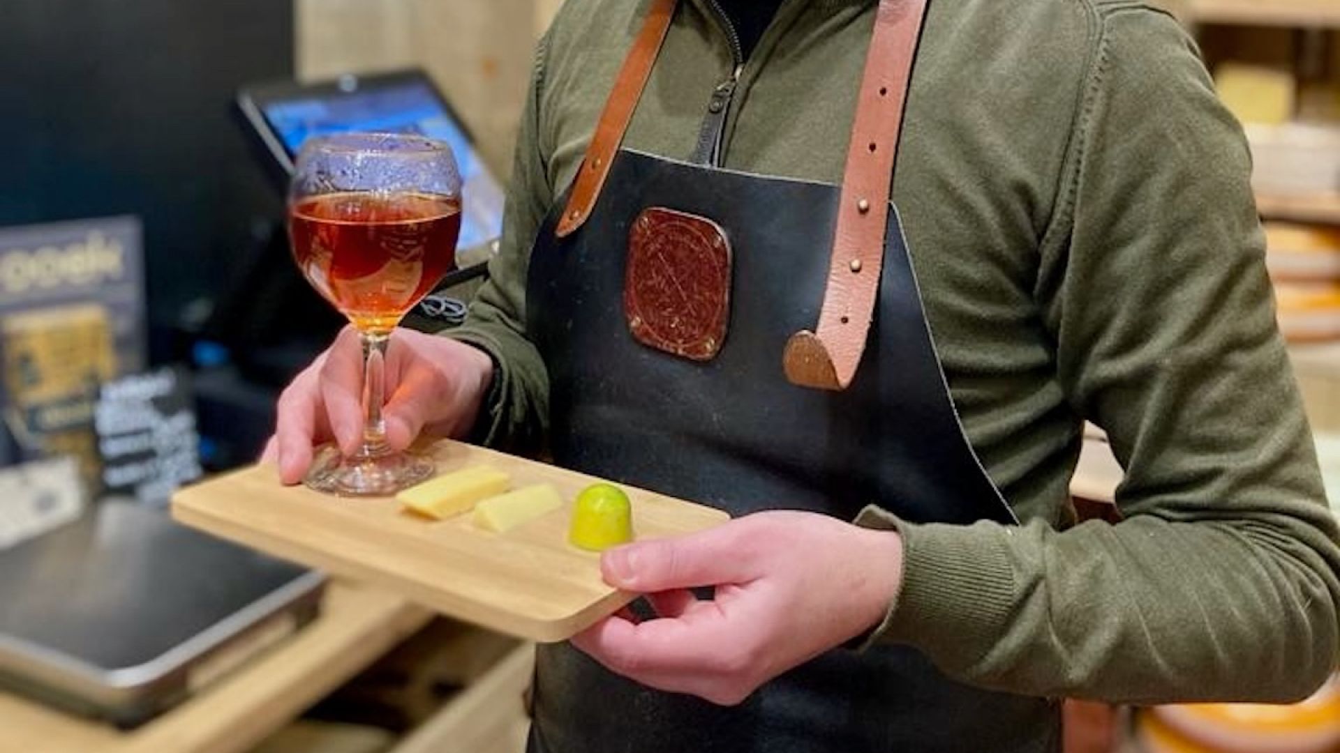 Hike & Bite – Delft Walking Food Tour (English Speaking Guide/Tour)