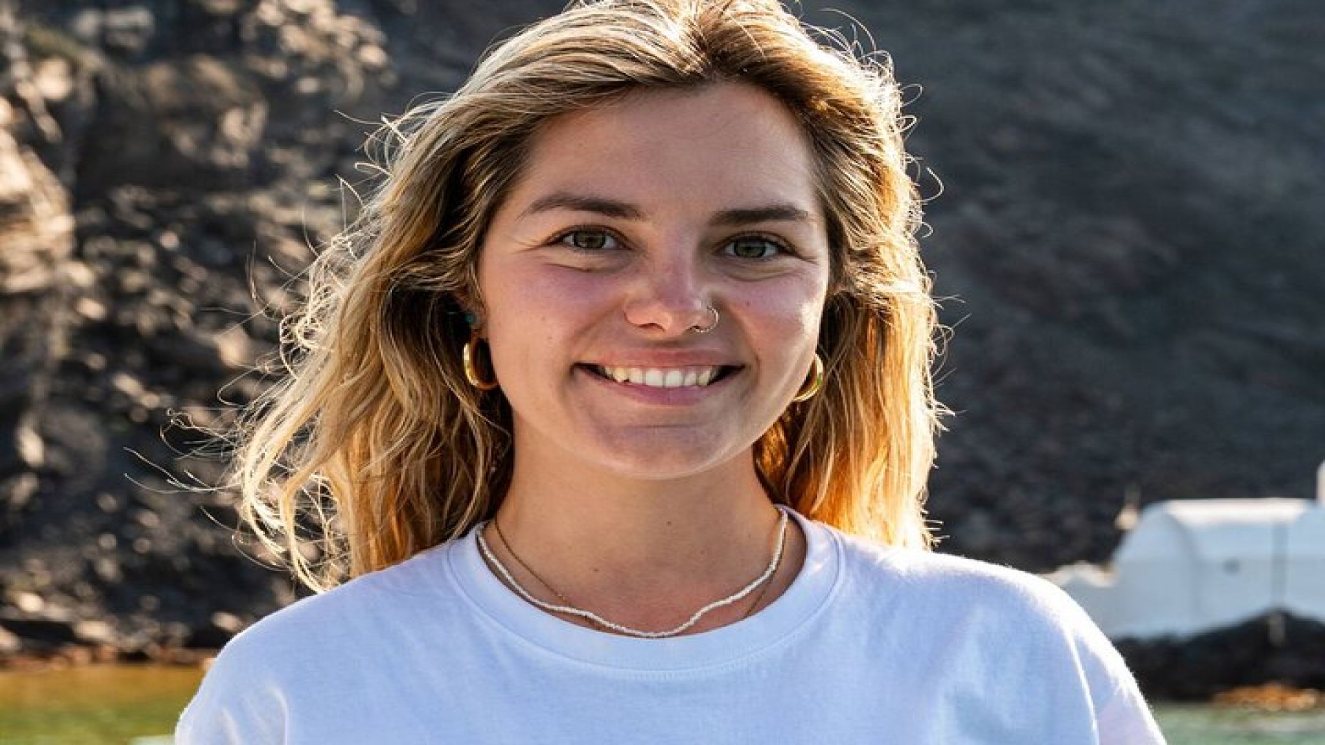 Santorini Classic Catamaran Cruise with BBQ, Drinks and Transfers